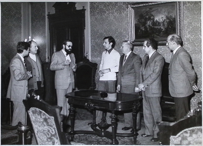 Cerimonia di consegna della lettera di donazione dell'opera